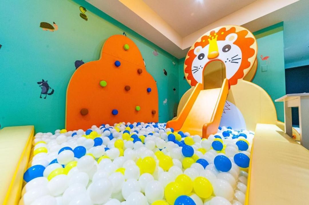 Toyfun Hotel ｜Luodong Night Market 5 minutes walk