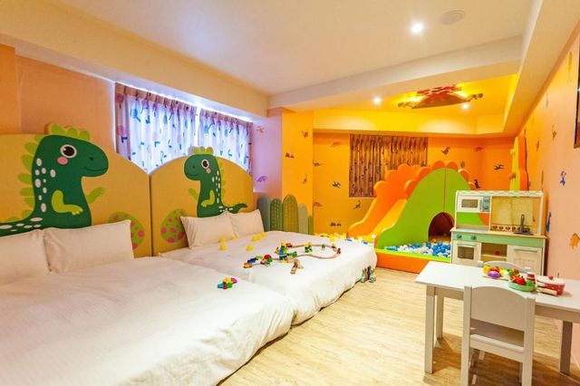 Toyfun Hotel ｜Luodong Night Market 5 minutes walk-409 Quadruple Room with Bath-4