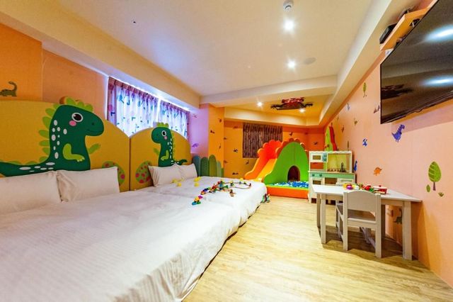 Toyfun Hotel ｜Luodong Night Market 5 minutes walk-409 Quadruple Room with Bath-3