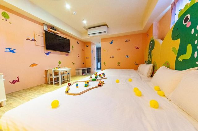 Toyfun Hotel ｜Luodong Night Market 5 minutes walk-409 Quadruple Room with Bath-9
