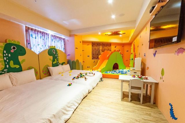 Toyfun Hotel ｜Luodong Night Market 5 minutes walk-409 Quadruple Room with Bath-10