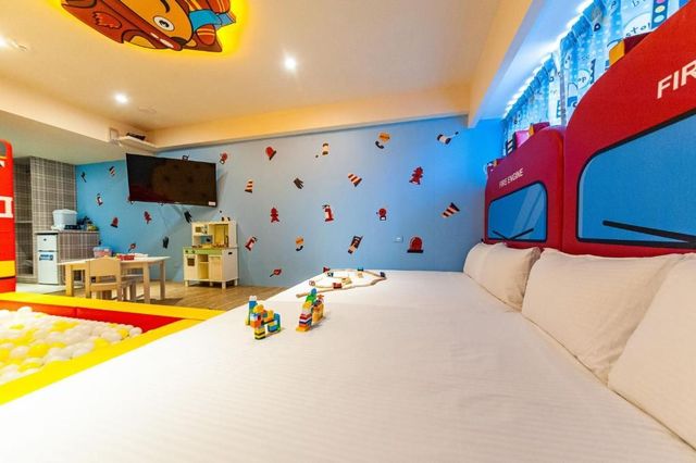 Toyfun Hotel ｜Luodong Night Market 5 minutes walk-401 Quadruple Room with Bath-9