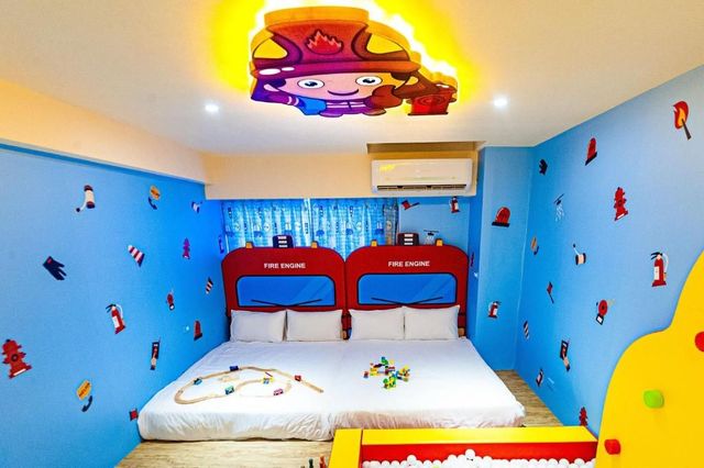 Toyfun Hotel ｜Luodong Night Market 5 minutes walk-401 Quadruple Room with Bath-2
