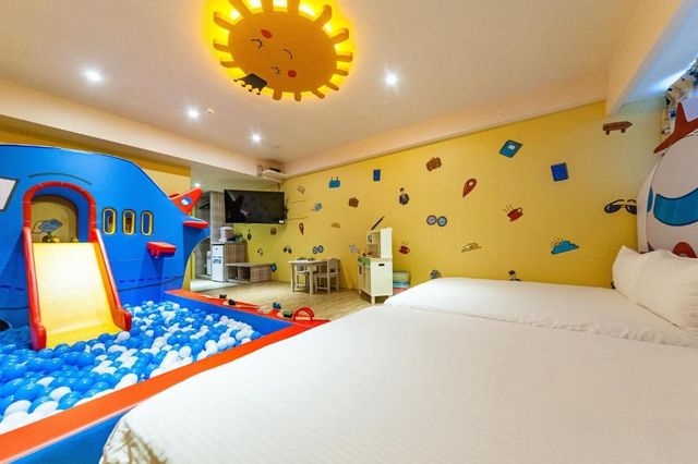 Toyfun Hotel ｜Luodong Night Market 5 minutes walk-403 Quadruple Room with Bath-10