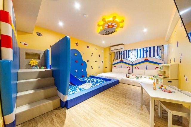 Toyfun Hotel ｜Luodong Night Market 5 minutes walk-407 Quadruple Room with Bath-5