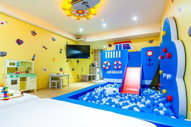 Toyfun Hotel ｜Luodong Night Market 5 minutes walk-407 Quadruple Room with Bath-10