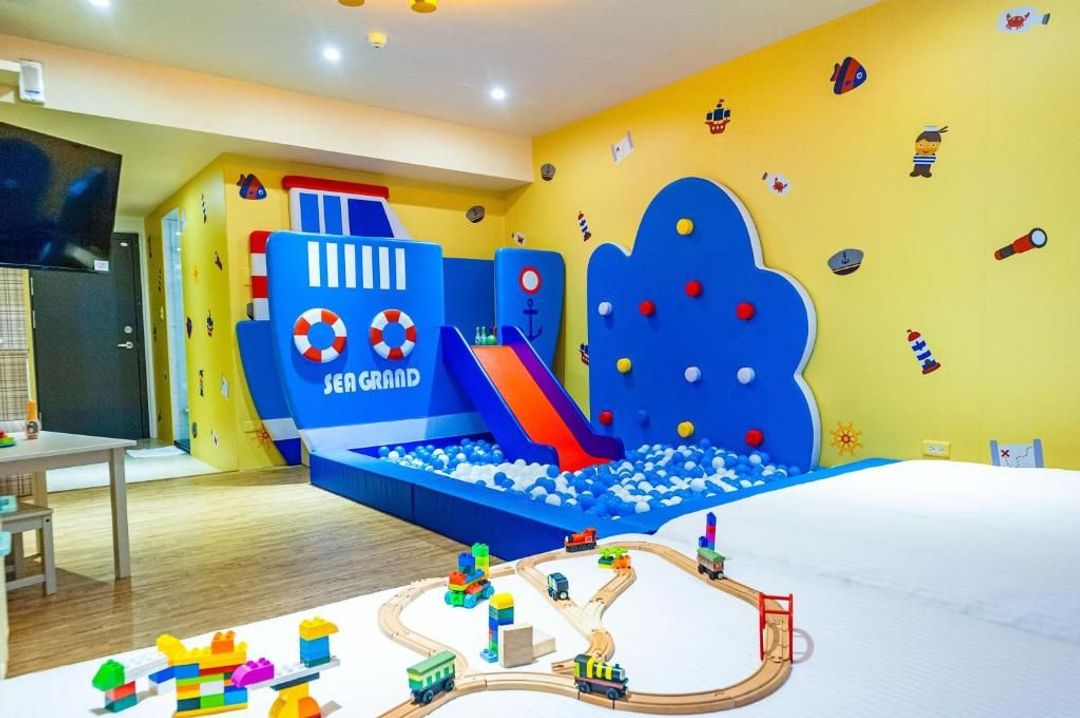 Toyfun Hotel ｜Luodong Night Market 5 minutes walk
