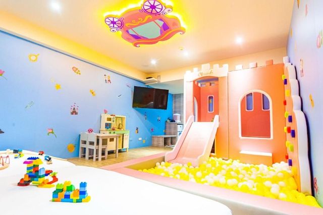 Toyfun Hotel ｜Luodong Night Market 5 minutes walk-405 Quadruple Room with Bath-6