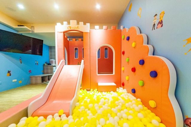 Toyfun Hotel ｜Luodong Night Market 5 minutes walk-405 Quadruple Room with Bath-1
