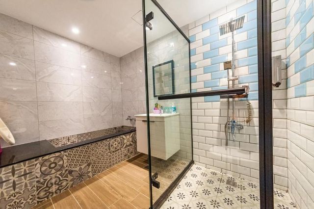 Toyfun Hotel ｜Luodong Night Market 5 minutes walk-405 Quadruple Room with Bath-4