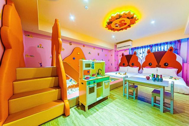 Toyfun Hotel ｜Luodong Night Market 5 minutes walk-402 Quadruple Room with Bath-7