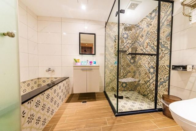 Toyfun Hotel ｜Luodong Night Market 5 minutes walk-402 Quadruple Room with Bath-4