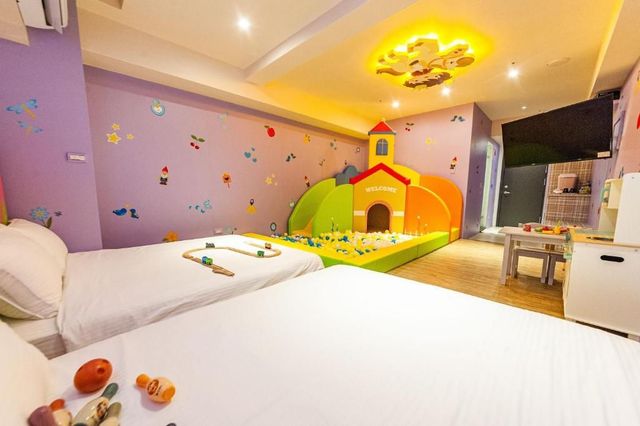 Toyfun Hotel ｜Luodong Night Market 5 minutes walk-408 Quadruple Room with Bath-7
