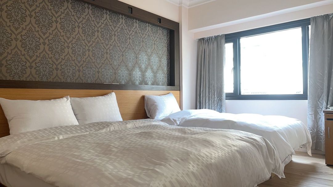 Sinyago Hotel｜Liuhe Night Market 2 minutes walk