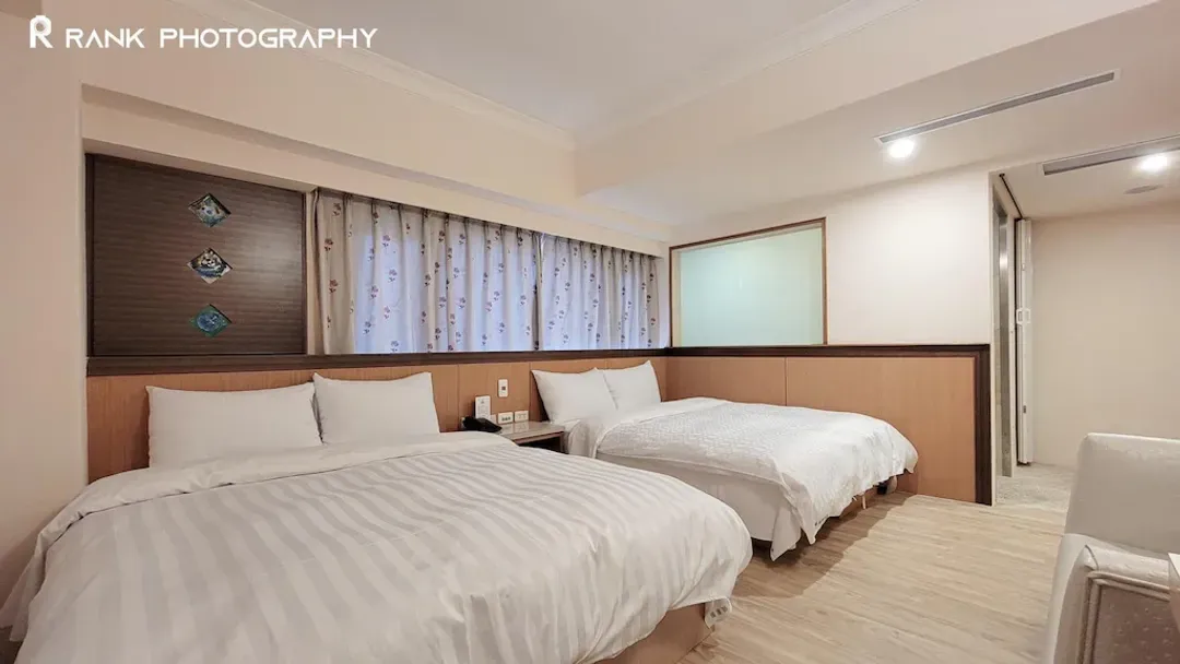 Sinyago Hotel｜Liuhe Night Market 2 minutes walk