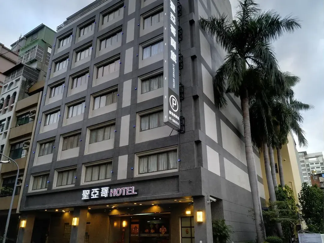 Sinyago Hotel｜Liuhe Night Market 2 minutes walk