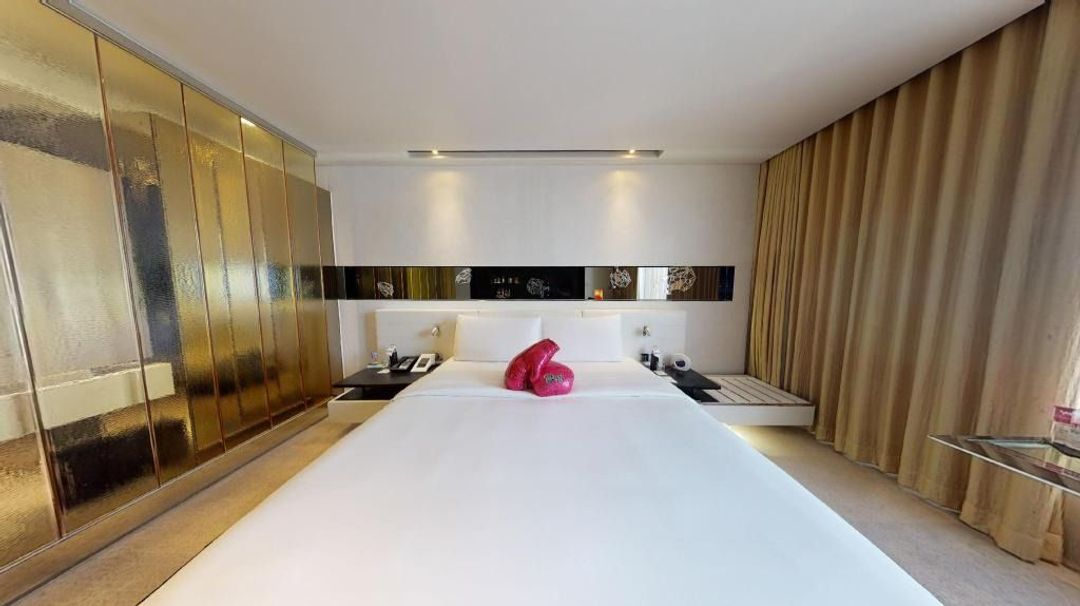 曼谷W飯店【SHA Extra Plus+】