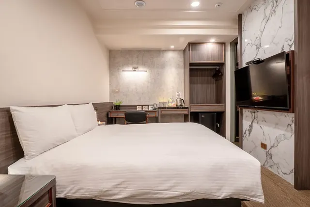 Dream Mansion Hotel-Standard Double Room-5