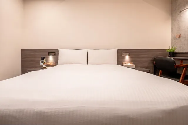 Dream Mansion Hotel-Standard Double Room-4