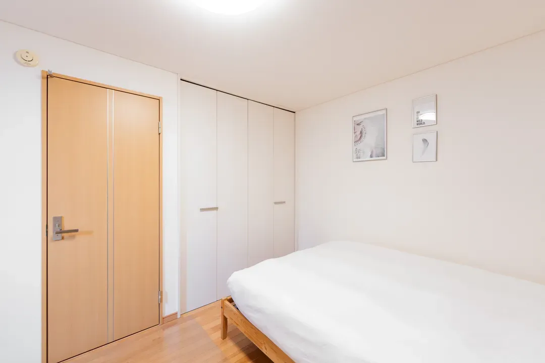 Higashi Shinjuku Modern house