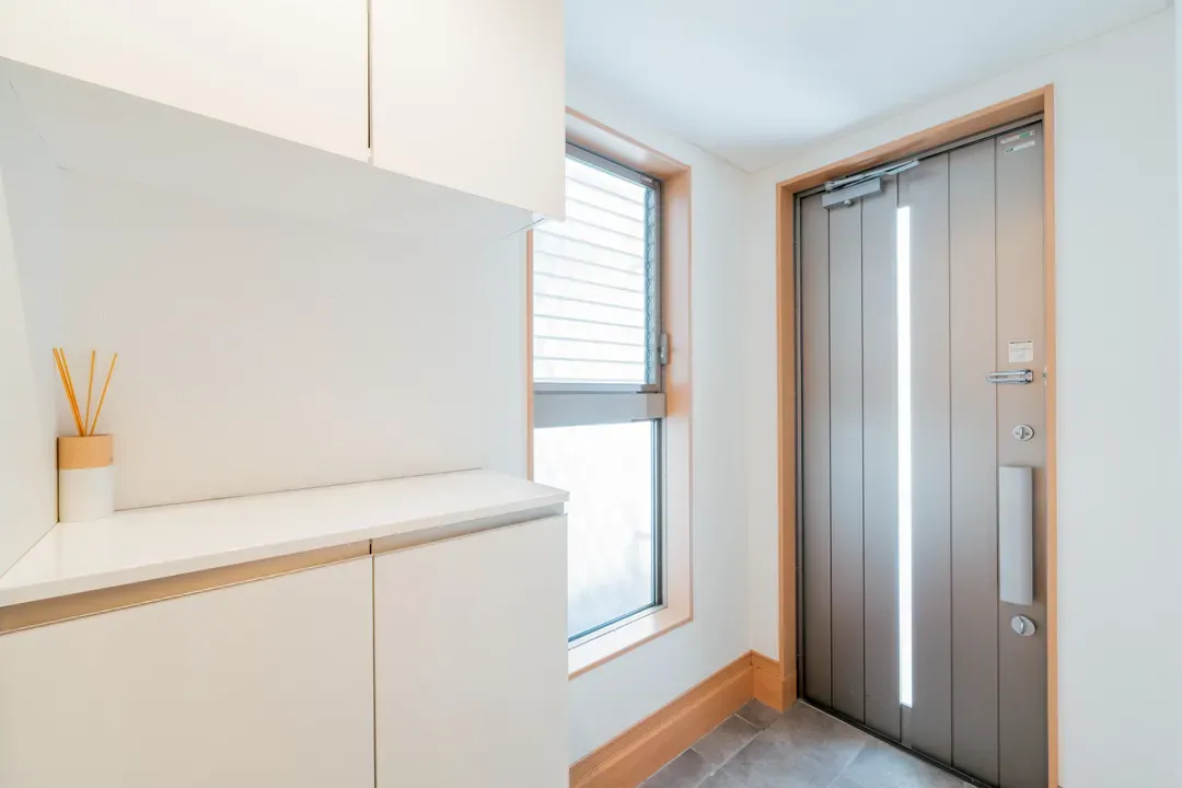 Higashi Shinjuku Modern house