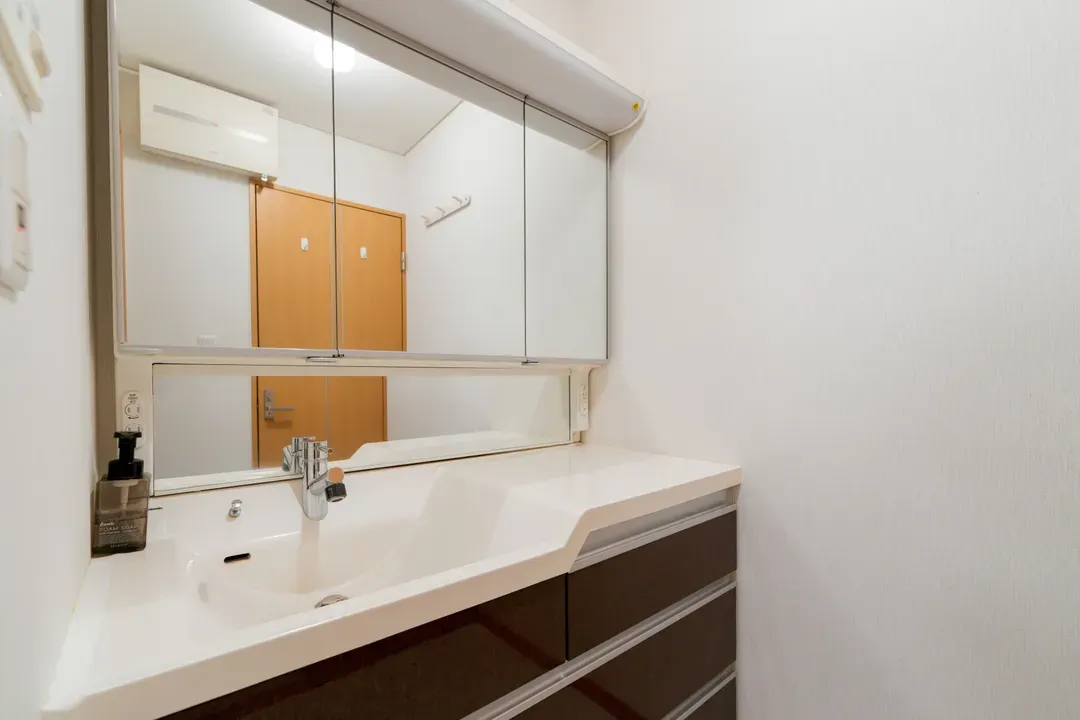 Higashi Shinjuku Modern house