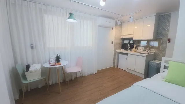 ’獨價’ 奧森小屋｜5分鐘到弘大入口站 ★12/31前預訂滿3晚贈送韓式炸雞★ 有露台-#4｜雙人房-5