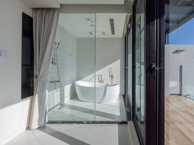 墾丁海堤130海景民宿 | 室內公共空間自行車停放-海景經典套房_帶私人泳池-11