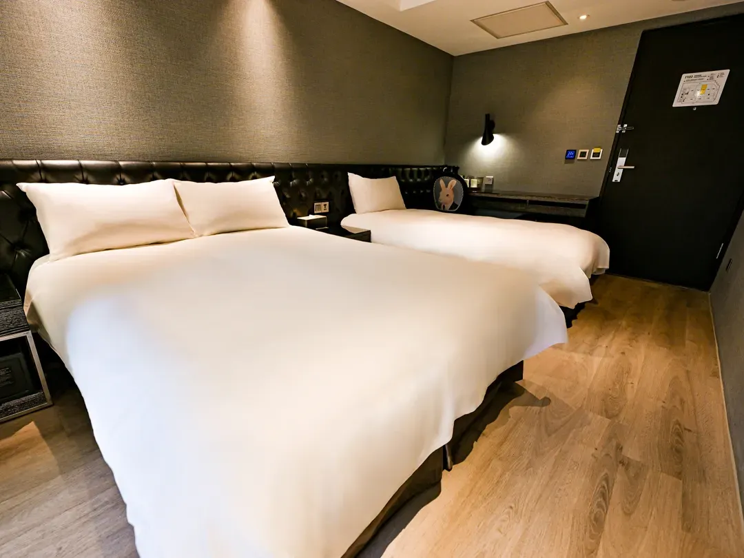 CHECK inn Taipei Main Station