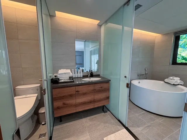 빌라 로하비 VILLA LOHERB-A Villa Island Quad Room-5