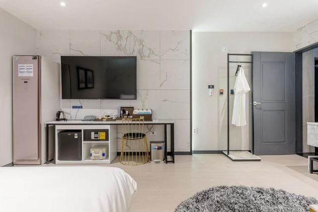 釜山空中酒店｜緊鄰輕軌機場站-標準雙人房-4