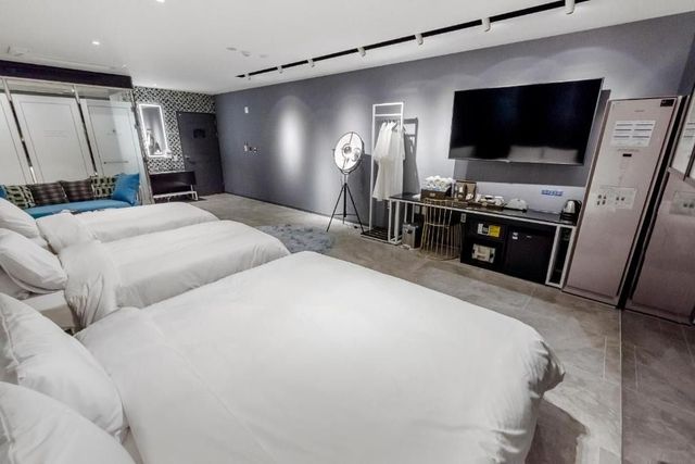 釜山空中酒店｜緊鄰輕軌機場站-經典三人房-3