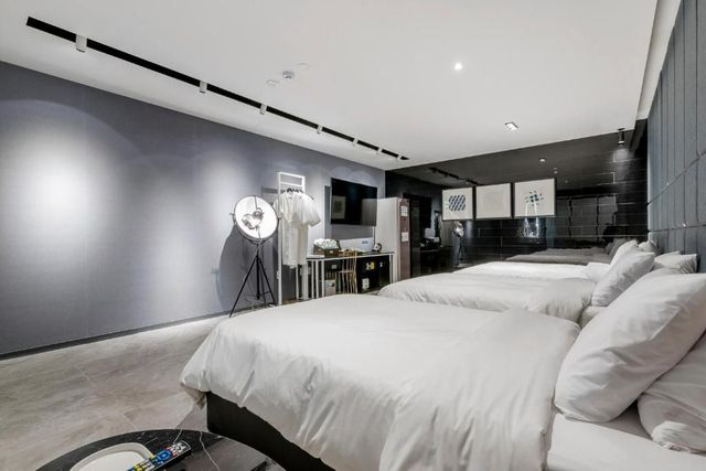 釜山空中酒店｜緊鄰輕軌機場站-經典三人房-2