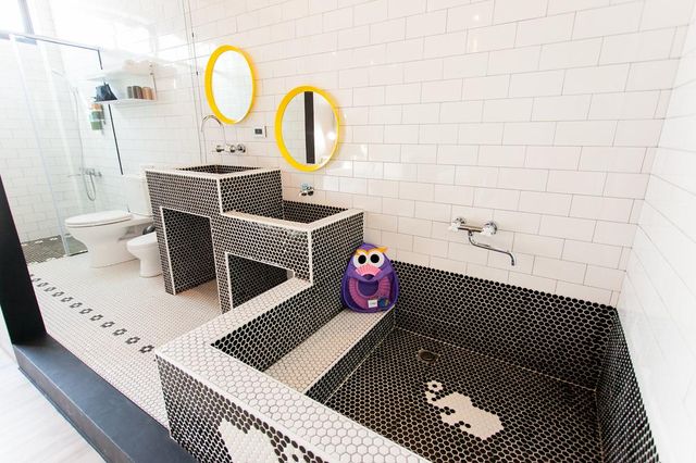 Noah's Ark Homestay-C7-rainbow parent-child bath 4-room-4