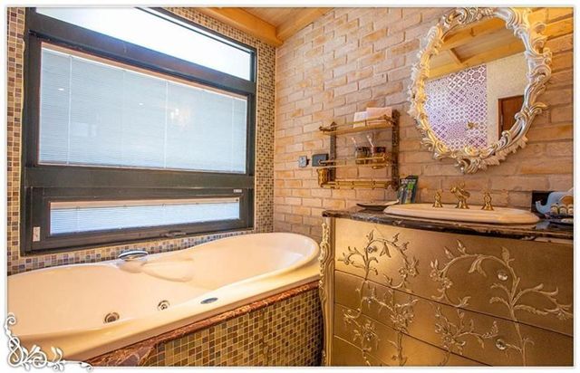 Hotel Moon-702 Deluxe Double Room with Sea View(Breakfast Only)-3