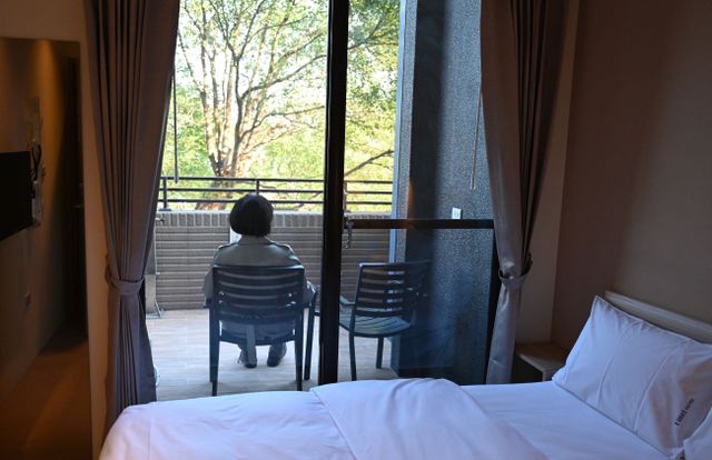 Lütel Hotel │ Xpark · Taoyuan Airport MRT A18 · HSR-Double Terrace Room with Shared Bathroom-1