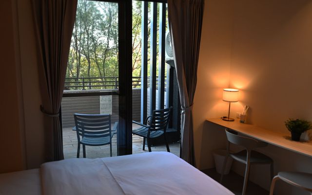 Lütel Hotel │ Xpark · Taoyuan Airport MRT A18 · HSR-Double Terrace Room with Shared Bathroom-2