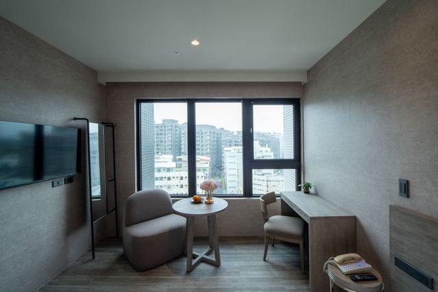 In Joy Hotel-Standard double room-2