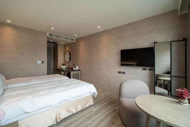 In Joy Hotel-Standard double room-1
