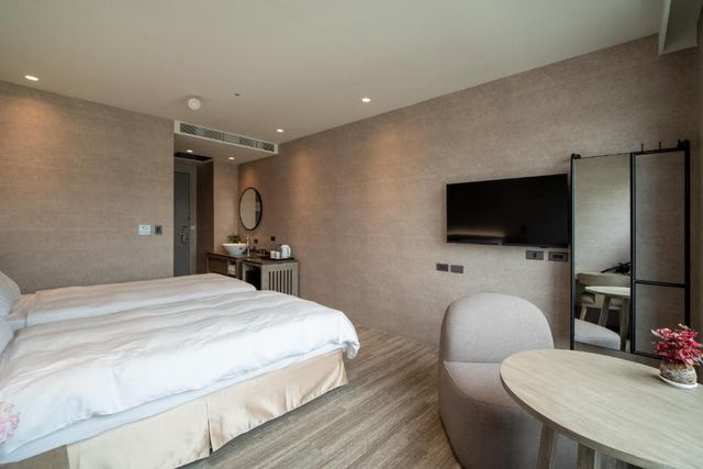 In Joy Hotel-Standard Twin Room-3