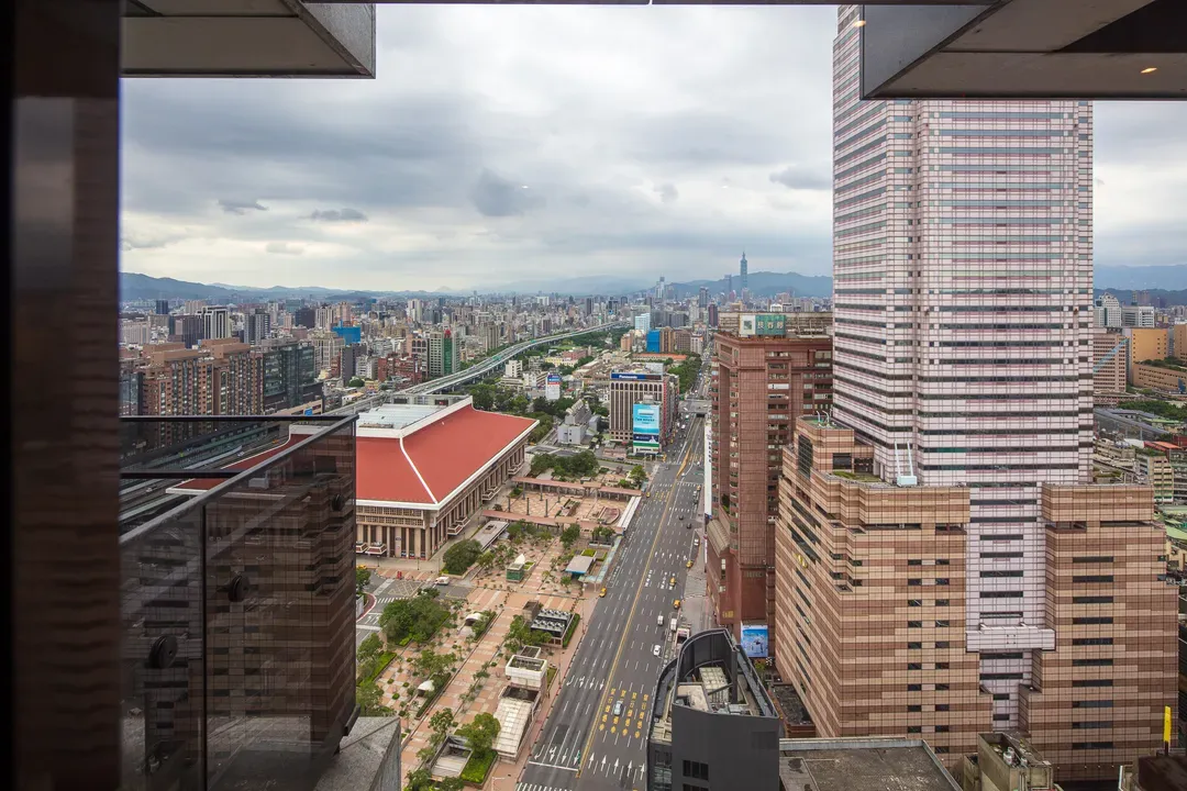 路徒Plus行旅-站前馆｜超宽敞儿童游戏区、紧邻台北车站