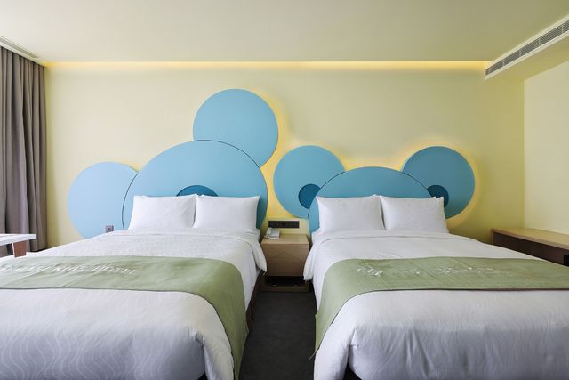 CHECK inn MAGI Kids Hotel-Premium Quadruple Room with Sharing Living Room-6