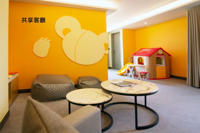 CHECK inn MAGI Kids Hotel-Premium Quadruple Room with Sharing Living Room-5