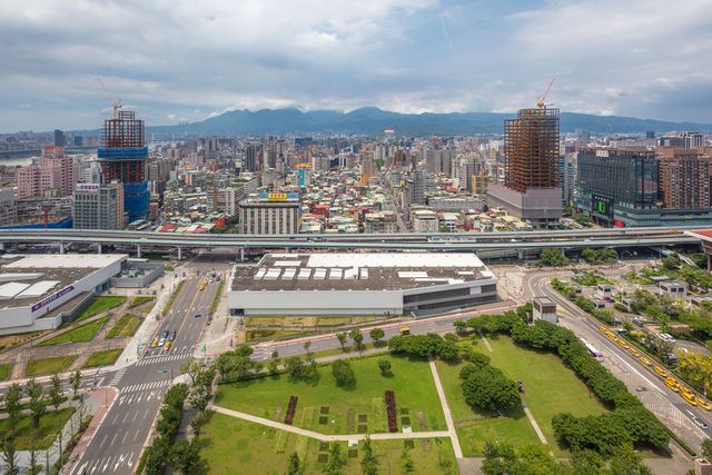 路徒Plus行旅-站前館｜超寬敞兒童遊戲區、緊鄰台北車站-家庭房｜遠眺淡水河畔-4