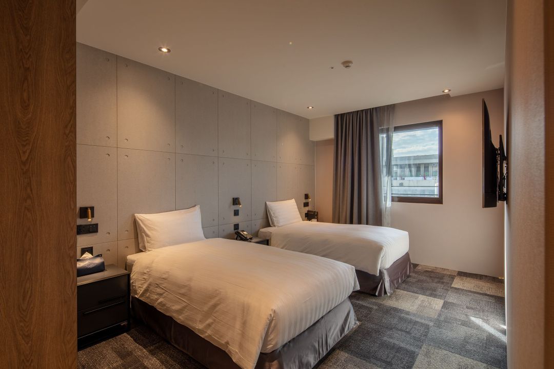 Roaders Plus Hotel - Theme