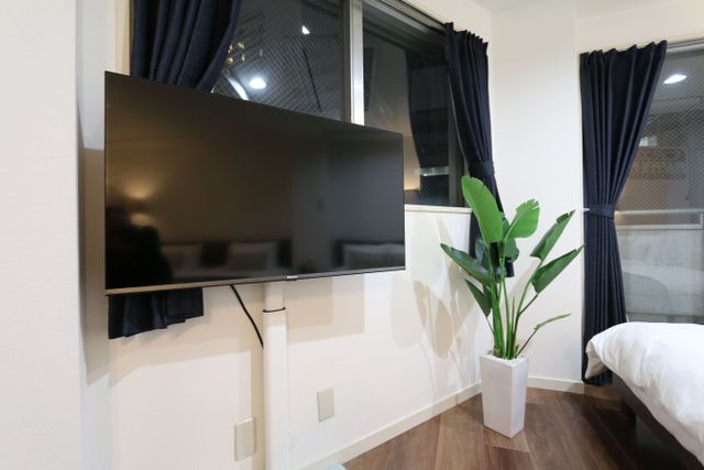 40 inches TV
