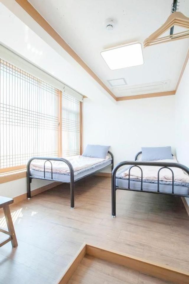 Cocoa Guesthouse-Twin Room-3