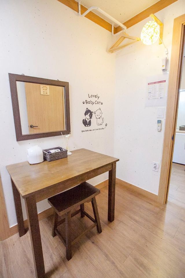 Cocoa Guesthouse-Quadruple Room with Private Bathroom-5