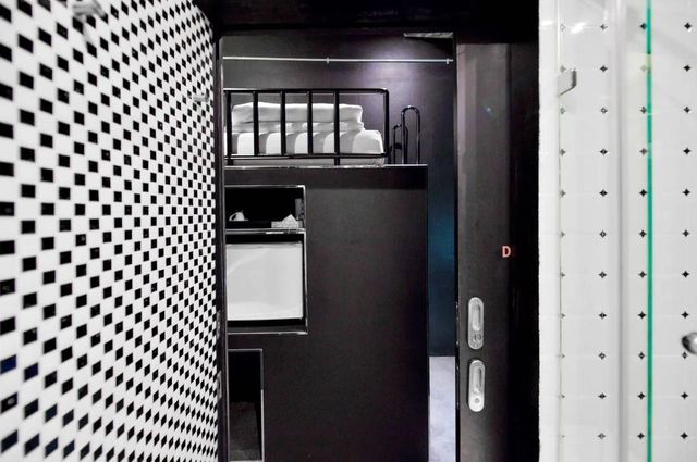 披耶嘉森旅舍 (House Of Phraya Jasaen)-黑與白 (含早餐) (Black & White (Room with breakfast))-1