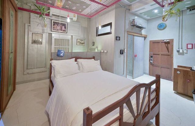 披耶嘉森旅舍 (House Of Phraya Jasaen)-豪華雙人房 (含早餐) (Stylish Slum (Room with breakfast))-1